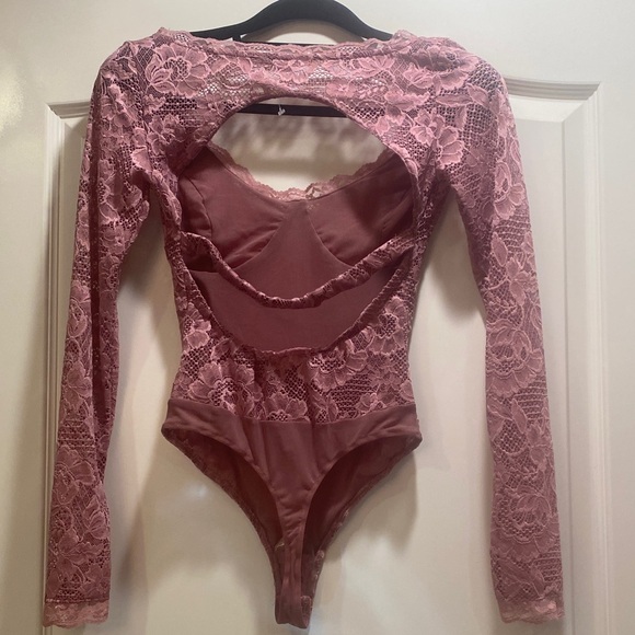 Free People Intimately Perfectly Fine Lace Long Sleeve Bodysuit NEW - Picture 4 of 13